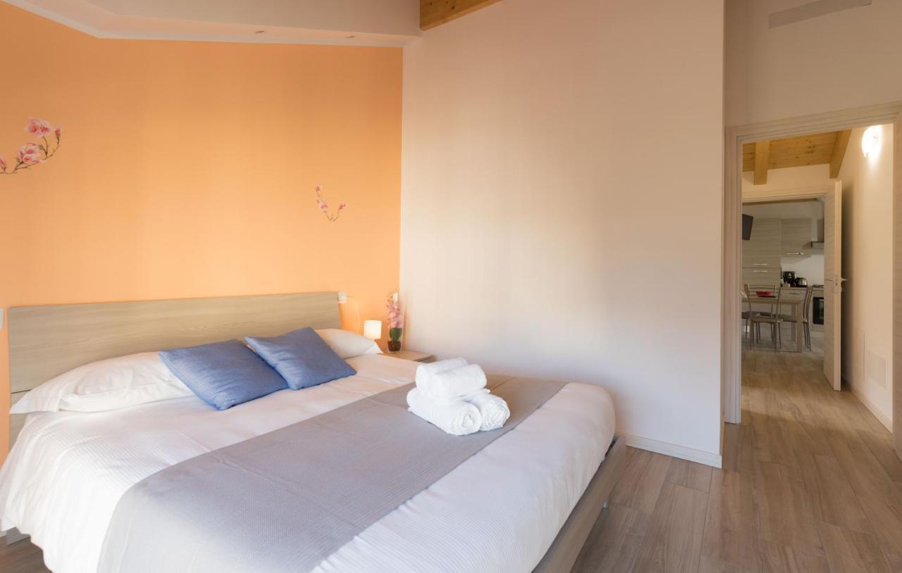Residenze Lariane Apartment Colico Exterior photo